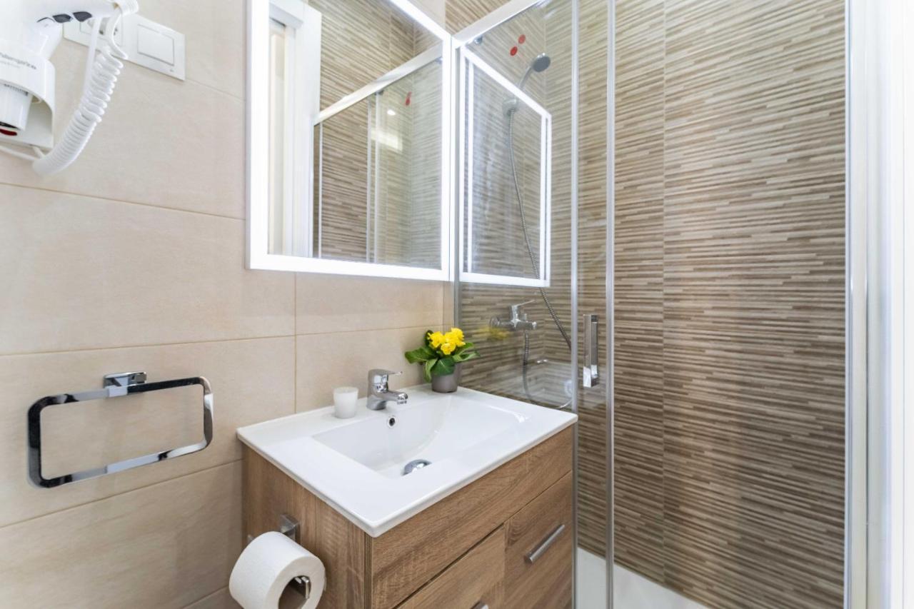 Exclusive Luxury Apartment In Central مدريد المظهر الخارجي الصورة